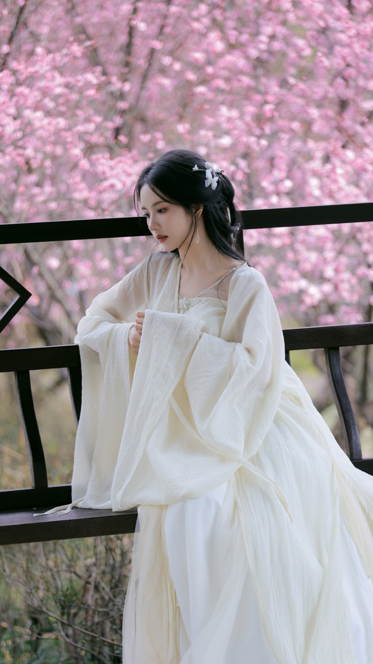 唯美古风美女刘些宁4K手机壁纸高清全屏
